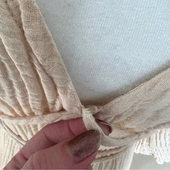 Monday Swimwear Ravello Linen Cover Up Dress in Vanilla Crinkle - Picture 4 of 9